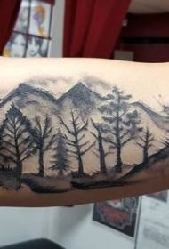 Modello di tatuaggio foresta nera grigia all'interno del braccio