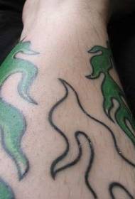 gréng Flamm Tattoo Muster mat eenzegaarteger Perséinlechkeet vum Been