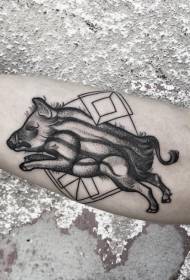 cinghiale nero stile tribale grande braccio con motivo geometrico del tatuaggio