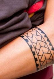 arm svart stamme armbånd armbånd tatoveringsmønster