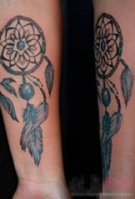 jenter på armen malt skisse kreative drøm fanger drømmer Nett tatoveringsbilde