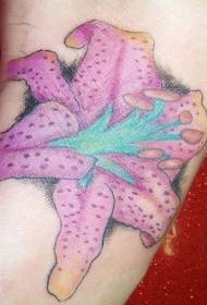 modello di tatuaggio giglio femmina colore gamba