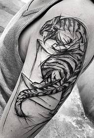 uno schizzo sul retro Tatuaggio con schizzo a farfalla