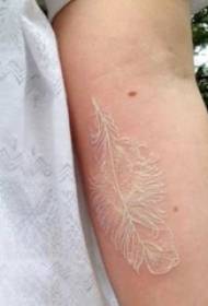 adatto a ragazze con linee semplici bianche bellissimo modello di tatuaggio invisibile