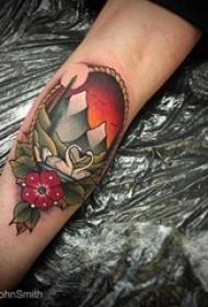 spalvotos tatuiruotės, daugybė dažytų tatuiruočių eskizų, klasikiniai tatuiruočių dizainai