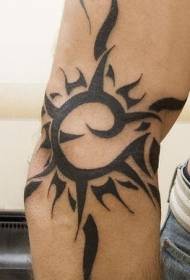 Arm schwarz Tribal Sun Tattoo-Muster