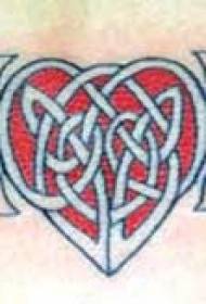 sarkanā un melnā ķeltu mezgla sirds tetovējuma modelis