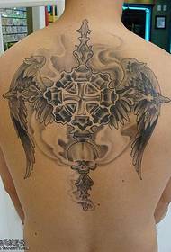 背部魔術十字架紋身圖案