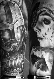 ramię czarno-białe różne wzory tatuaży portretowych w stylu vintage