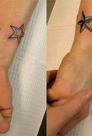 наоружајте различите црте звезде тетоважа узорка
