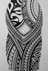 чорний сірий ескіз творчих геометричних елементів рукопис племінних тотем татуювання