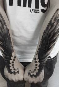 Antakių fantazijos sparnų juodos asmenybės tatuiruotės modelis
