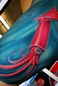 iso söpö sarjakuva punainen kalmari tatuointi malli