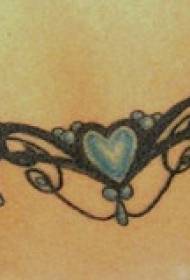 Wzór tatuażu winorośli w kształcie niebieskiego serca