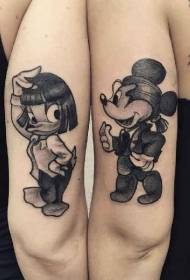 braccio in bianco e nero Disney tatuaggio personaggio dei cartoni animati