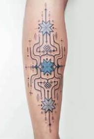 Sraith de dhearaí tattoo geoiméadracha totem spreagtha ag ealaín Amazon