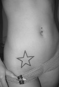 linea nera stelle modello del tatuaggio del ventre