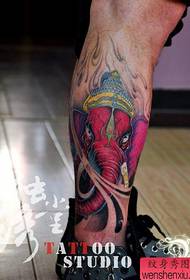 zampe maschili Uno sguardo di feroce modello di tatuaggio di elefante