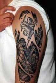 spalla Tatuaggio tribale nero pelle strappata