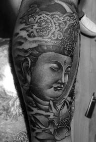 Buddha tattoo mamanu i luga o le tamai povi