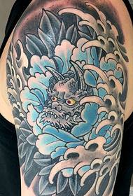 Japannese tradisionele tatoeëringstatoeëermerk
