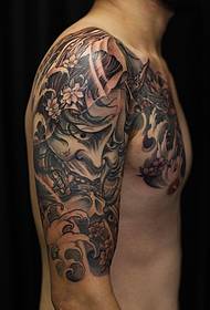 Stor rustning tatoveringsmønster