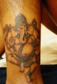 Indijos dramblių dievo tatuiruotės modelis kojų šokyje