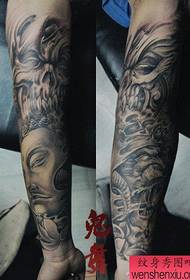 armare un braccio di fiori Modello di tatuaggio di Buddha e demone