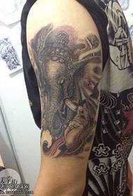 personalità del braccio come il modello del tatuaggio del dio