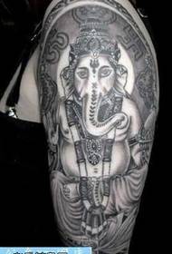 tatú tattoo eilifint ar an lámh mhór