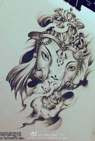 skica tetovanie čierny šedý slon