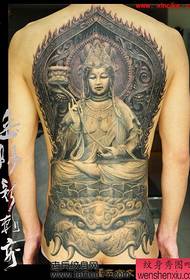 ένα πλήρες πίσω σπήλαιο μοτίβο τατουάζ του Βούδα