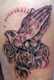patas marrones rezando manos y fotos de tatuajes de rosas