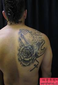 နောက်ကျော tattoo ပုံစံ: နောက်ကျောအပေါ်ပြာအနက်ရောင်ပြာဗုဒ္ဓတက်တူးပုံစံ