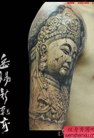 Gaya ngukir watu klasik kanggo pola tato Buddha