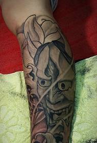 nyeusi na kijivu kwenye ndama, ikiwa muundo wa tattoo pia ni mzuri sana 158506- Tatoo ndogo zilizo na rangi tofauti pande zote za mguu