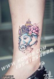 patró de tatuatge de lotus de déu d'elefants al turmell