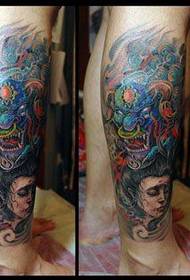 un modellu tatuatu di tatuu classicu 157421 - bracciu maschile bello mudellu di tatuaggi di elefante classicu neru è biancu