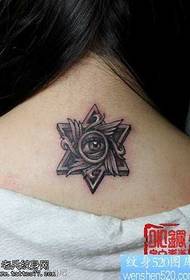 ar ais súile tóir agus patrún tattoo réalta sé phointe