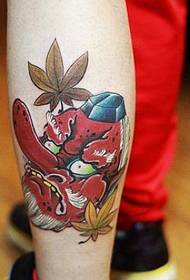 Motivo del tatuaggio religioso: modello di tatuaggio tengu di colore delle gambe