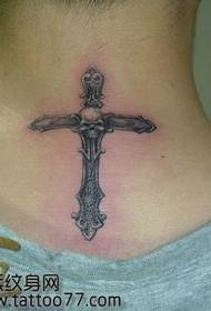 pescoço Cruz padrão de tatuagem de caveira