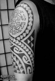 Arm Original en Maya Totem Tattoo Patroon
