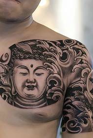 Setengah patung tato Buddha yang sangat tampan