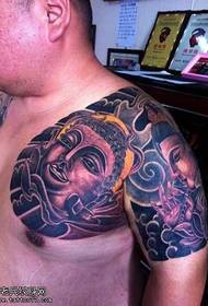 Eng hallef Buddha Tattoo Muster