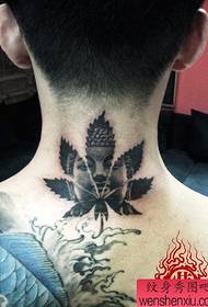 Кул вратот шема на тетоважа на лист од марихуана Буда