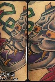 modello di tatuaggio legale