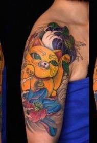 braccio di bellezza un modello di tatuaggio di loto gatto gatto fortunato
