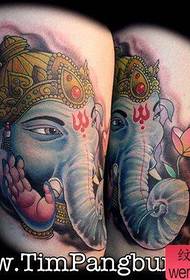 klassinen ja komea norsu-tatuointikuvio