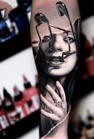 44 prachtige Europese en Amerikaanse buitenlandse tattoo-ontwerpen 159336- Kijkend naar de oogwending Misvormde stijl tattoo-patroon - Wit-Rusland tattoo-artiest Giena Todryk werkt