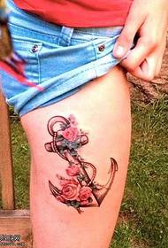 Modello di tatuaggio di ancoraggio di gamba